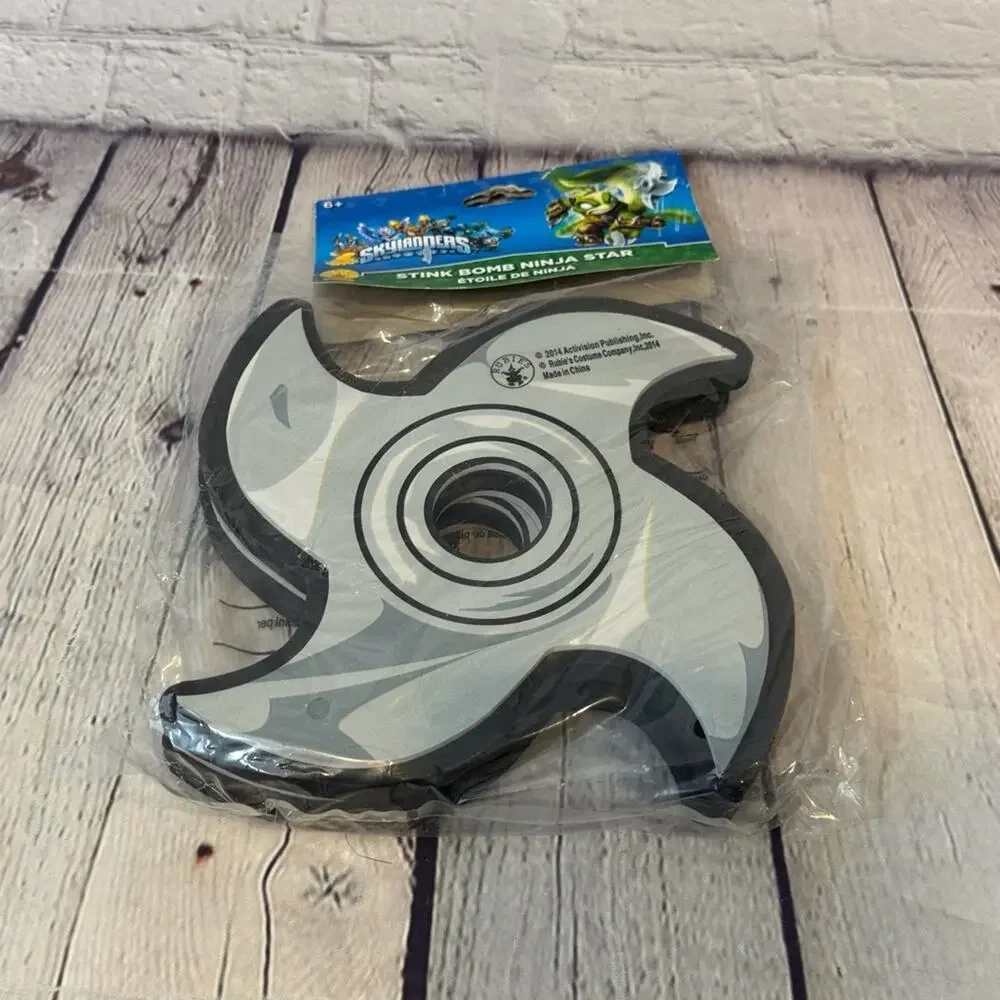Skylander Stink Bomb Foam Ninja Star Halloween Costume Accessories